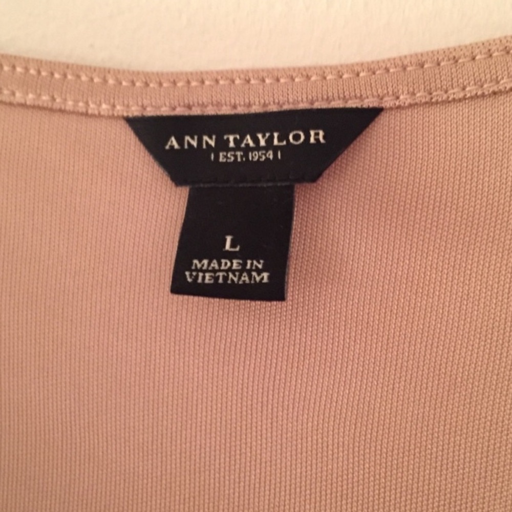 Ann Taylor Pale Rose/gold sleeveless top - Picture 2 of 4